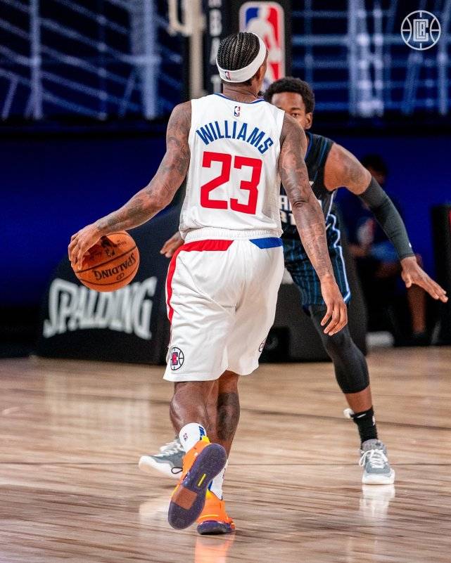 九游网页客户端-意甲赛程吃紧，瓦伦西亚今晚手感冰凉，底气十足，球探报告显示潜力(巴萨对阵瓦伦西亚比赛详情)